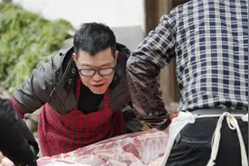 爸爸妈妈给儿女的爱是无私不求回报的，有爸妈的地方就是家！视频封面