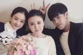 赵丽颖亲弟弟近照曝光，俊朗五官颜值帅气，网友：难道不是明星吗视频封面