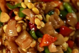 驴肉不知道怎么做？农家大厨教您两道驴肉特色菜，快来学！视频封面