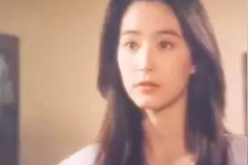 回顾经典旧时光，18岁的林青霞青涩又美好，这样你确定都不心动？视频封面