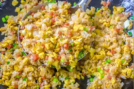 厨师长分享黄金蛋炒饭做法，色泽金黄、颗粒分明有窍门，好简单视频封面