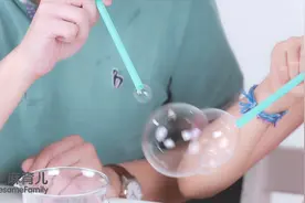 如何用毛线和干冰，吹出巨大的泡泡呢？视频封面