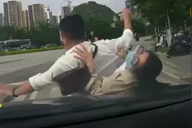 你们说说 为什么有的女司机就这么辣眼睛呢