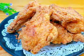 炸鸡腿，加面粉和淀粉是大错，教你正确做法，外酥里嫩凉了不回软