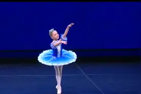 超可爱芭蕾合集，小萝莉跳《睡美人》蓝鸟变奏，你最爱哪个呢