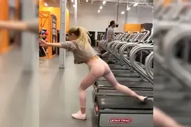 搞笑跑步机失误合集，千万别在跑步机上喝酒！