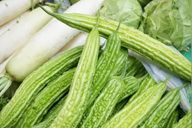 身体受伤后多吃五大食物，可以加速伤口恢复视频封面