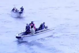 影视：索马里海盗太猖狂，竟敢组队攻击中国海军，这不是找死吗视频封面