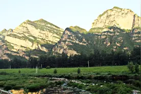 野三坡风景有多美，无需进景区，只在通往景区的道路上就能感受到