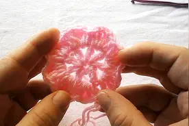 「钩针编织」简单的圆形花朵图案视频封面
