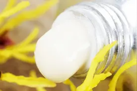 “老字号”药：京万红软膏，与千白氢醌乳膏，作用一样吗？视频封面
