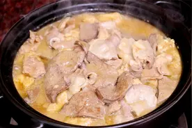 客家特色三鲜豆腐煲，便宜好吃又下饭，做法超懒人的家常菜视频封面