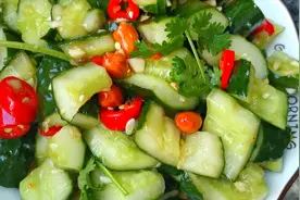 饭店的凉拌黄瓜为啥好吃？原来做法如此简单，一次做5根不够吃