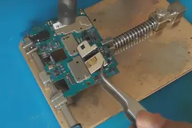 安卓手机也能扩容？魔改内存来证明！维修师详细介绍方法步骤视频封面