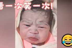 刚出生的宝宝饿了，这小嘴的动作萌翻众网友，委屈的不行了视频封面