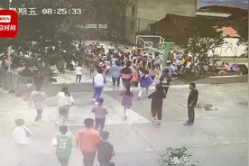 四川雅安一小学400余师生地震时65秒安全撤离 校长：每月一次演练视频封面
