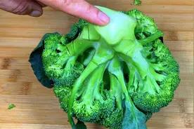 西兰花直接用清水洗，等于吃虫卵，教你正确洗法，脏东西都跑光