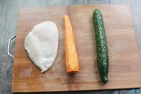鸡胸肉，胡萝卜，黄瓜，最普通的食材，2分钟学会爆炒三丁视频封面