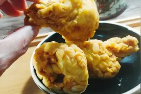 炸鸡腿怎么做到外酥里嫩，掌握好炸鸡粉的配制比例，鸡腿酥脆多汁