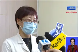 海鲜加啤酒  中年男子痛到怀疑人生！视频封面