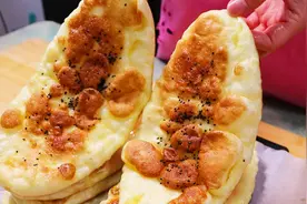 二美教您鞋底饼做法，巧用大米粥，个个都起泡，鞋底子太好吃了视频封面