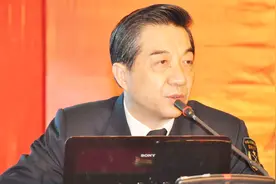 什么情况下动武不需要经过联合国同意？张召忠：只有这一种情况视频封面