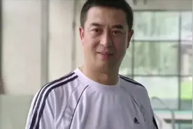 16位女星泳装比基尼合集：娜扎姜妍冰清玉洁，李沁杨幂肤白貌美！视频封面