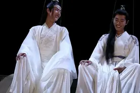 陈情令花絮：互相对视就笑场，导演喊咔就互打，加起来不超过五岁视频封面