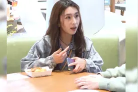小伙食堂搭讪清纯美女没想到白富美竟让他做私人司机视频封面