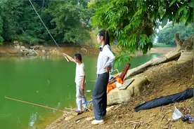 发现一个钓鱼的好地方，这里鲢鳙口好，全场我们收获的鱼最多视频封面