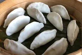 喜欢吃糯米的试试南方传统小吃，咸萝卜糯米糍粑，软糯筋道不粘牙视频封面