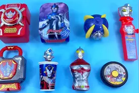 这么多好玩好吃的奥特曼食玩，奥特锁奥特轮奥特钳和趣味软糖