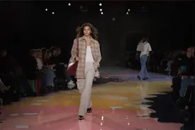 时装秀|Bottega Veneta 皮革工艺扮演日常视频封面