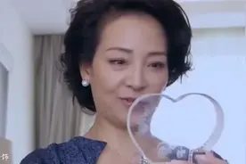 《我爱我家》19位演员今昔，小圆圆已为人母 老傅却离开了我们视频封面