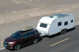 胆子真够大？不听劝阻，汉兰达拖挂7米房车进入大海道无人区视频封面