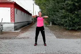 在家就能练，简单甩手瘦身操，每天坚持做大肚子不见了