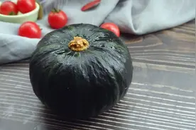 孩子早餐天天吵着要吃燕麦酸奶南瓜，不蒸不煮，微波炉做简单方便视频封面
