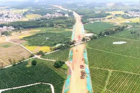 航拍正在修建中的柳南第二高速，南宁的这两个县将共用一个出入口视频封面