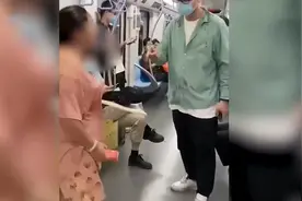 女子地铁内脱口罩喝饮料被制止发飙撒泼 结局令人舒适视频封面