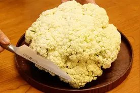 花菜这吃法太香了，很多人都没有吃过，不炒不煎，上桌就光盘视频封面