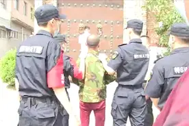 山西侯马一男子26岁因琐事杀岳母，潜逃16年后在养猪场落网视频封面