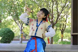 《咏鹅》古诗手势舞，让孩子轻松快乐学古诗！视频封面