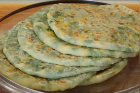 韭菜馅饼想要好吃，学会这个做法，薄皮大馅人人喜欢