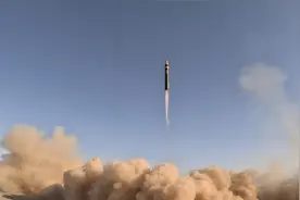 胡塞导弹具备末端变轨能力，打穿美以防空系统，精确命中以军基地