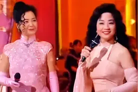 当邓丽君遇上徐小凤：1992年两大歌后对唱戏曲《戏凤》名场面视频封面