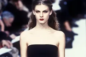 狐系超模第一人，MDC首任一姐林德沃女士小狐狸时期秀场合集