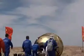 回地球第一顿，神十九航天员们吃什么？ 有牛肉面、驴肉火烧等视频封面