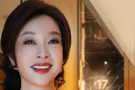 74岁刘晓庆第一次做饭，靠着撒娇和情商征服霸总老公的心！