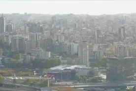 以黎互相发动空袭！真主党领袖讲话时，以色列军机低空飞越贝鲁特视频封面