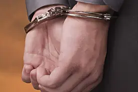 公安部治安管理局：吴亦凡要先在中国坐完牢再被驱逐出境